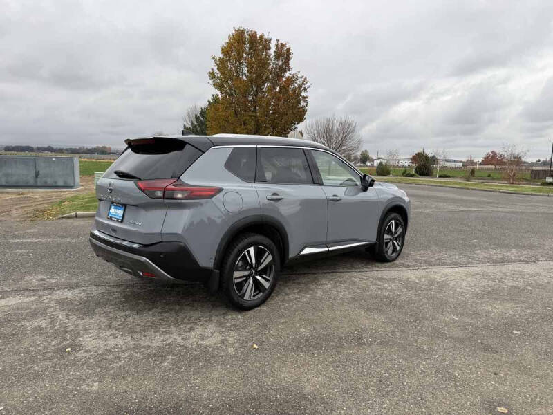 2022 Nissan Rogue SL