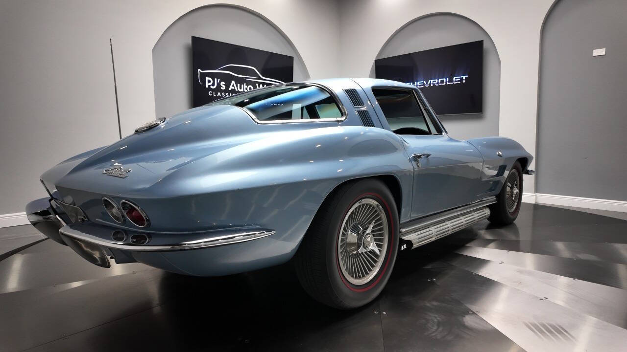 1964 Chevrolet Corvette 29