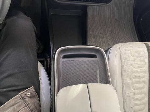 2023 Rivian R1T Adventure