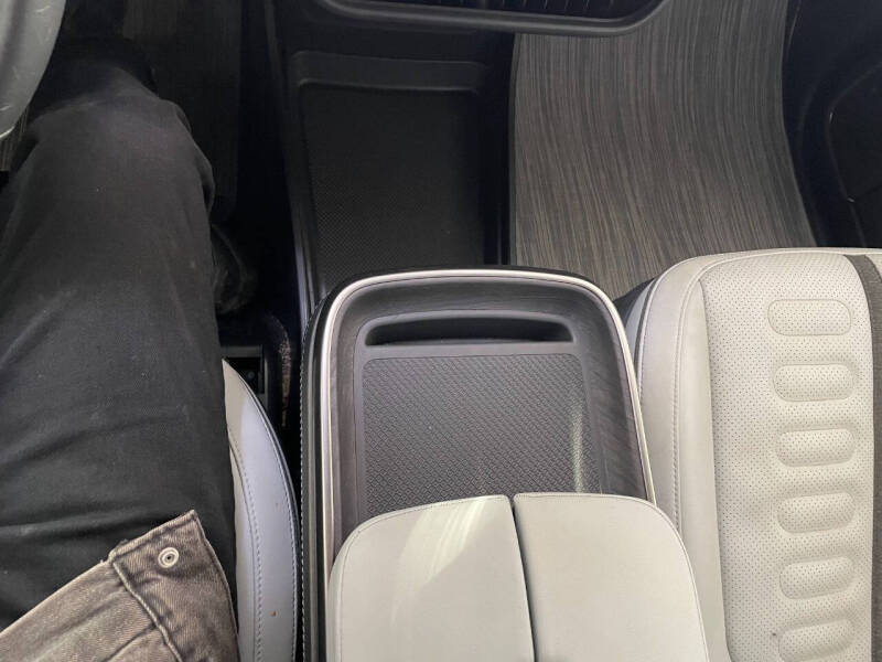 2023 Rivian R1T Adventure