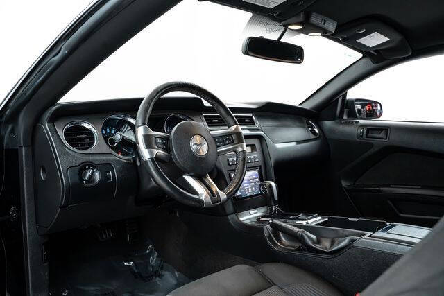 2014 Ford Mustang V6