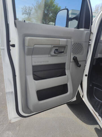 2011 Ford E-Series E-250