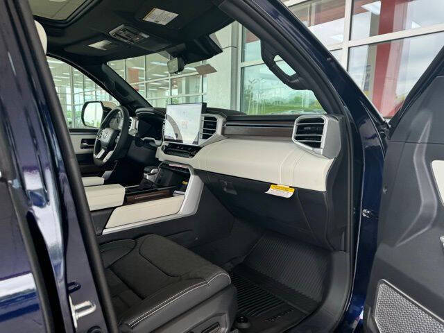 2024 Toyota Tundra Capstone HV