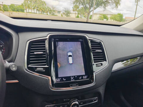 2018 Volvo XC90 T5 Momentum 7-Passenger