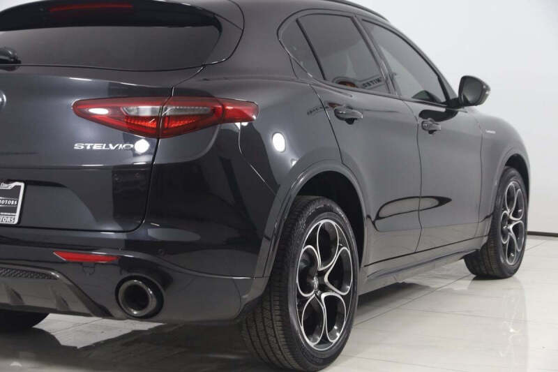 2023 Alfa Romeo Stelvio Veloce