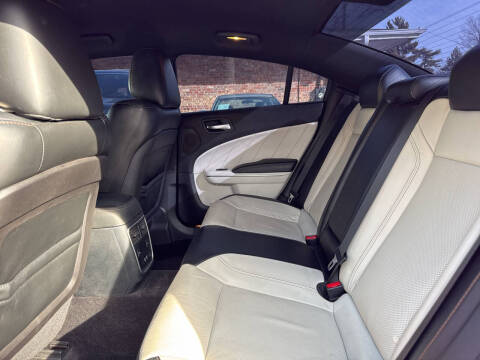 2017 Dodge Charger SXT