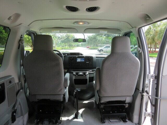 2014 Ford E-Series E-150 XLT