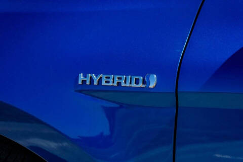 2020 Toyota Camry Hybrid LE