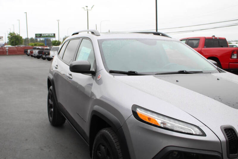 2018 Jeep Cherokee Trailhawk