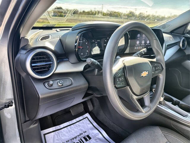 2025 Chevrolet Trax LS