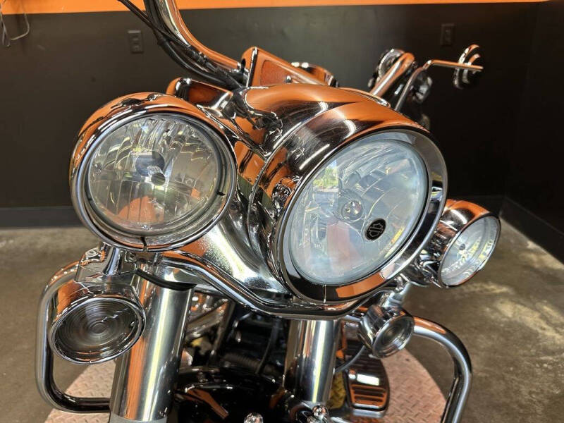 2002 Harley-Davidson FLHRC - Road King Classi