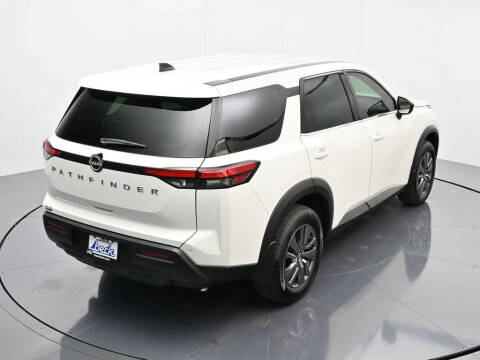 2025 Nissan Pathfinder S