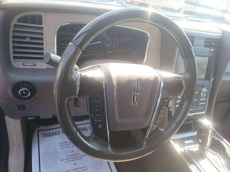 2017 Lincoln Navigator Select