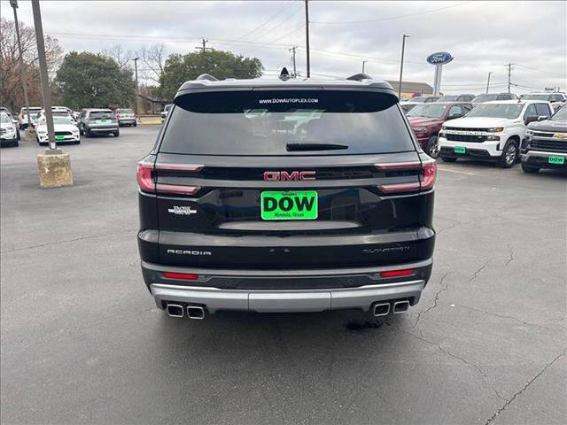 2025 GMC Acadia Elevation