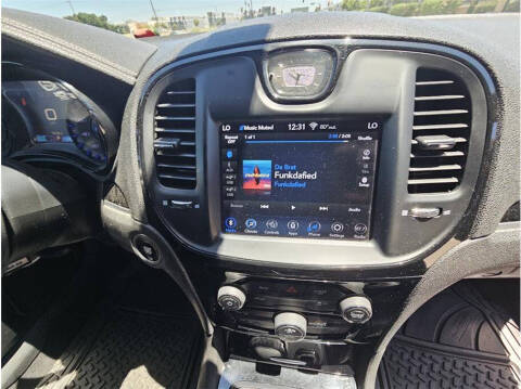 2019 Chrysler 300 S