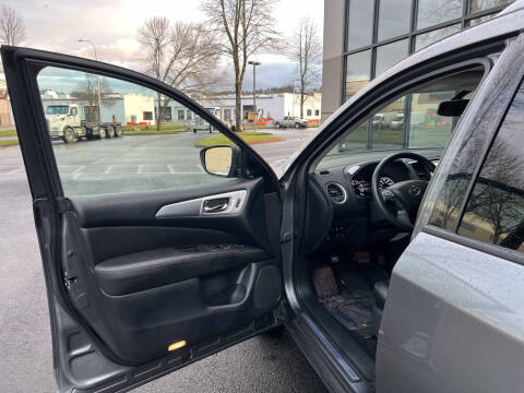 2019 Nissan Pathfinder SL