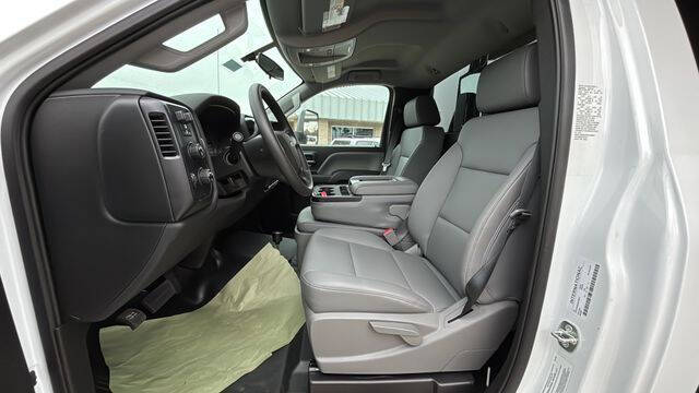 2025 Chevrolet Silverado 6500HD