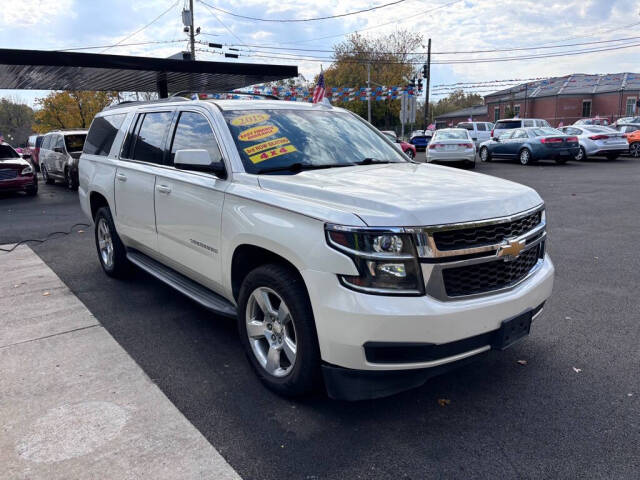 2015 Chevrolet Suburban for sale at Michael Johnson @ Allens Auto Sales Hopkinsville in Hopkinsville, KY