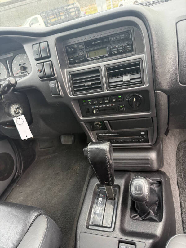 2000 Isuzu VehiCROSS