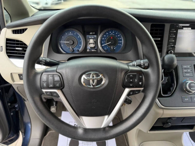 2020 Toyota Sienna LE 8-Passenger