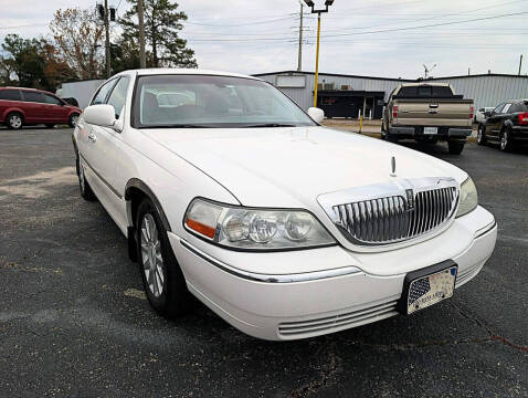2006 Lincoln Town Car Signature