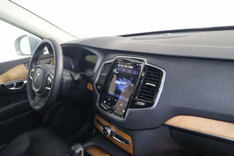 2024 Volvo XC90 B5 Plus Bright Theme