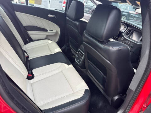 2015 Dodge Charger SXT