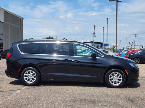 2020 Chrysler Voyager LXi