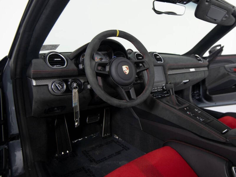 2024 Porsche 718 Boxster Spyder RS