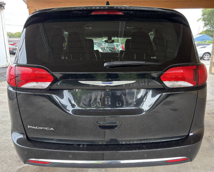 2020 Chrysler Pacifica Touring L