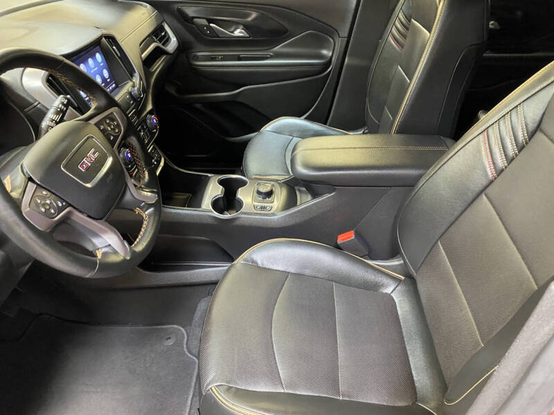 2023 GMC Terrain AT4