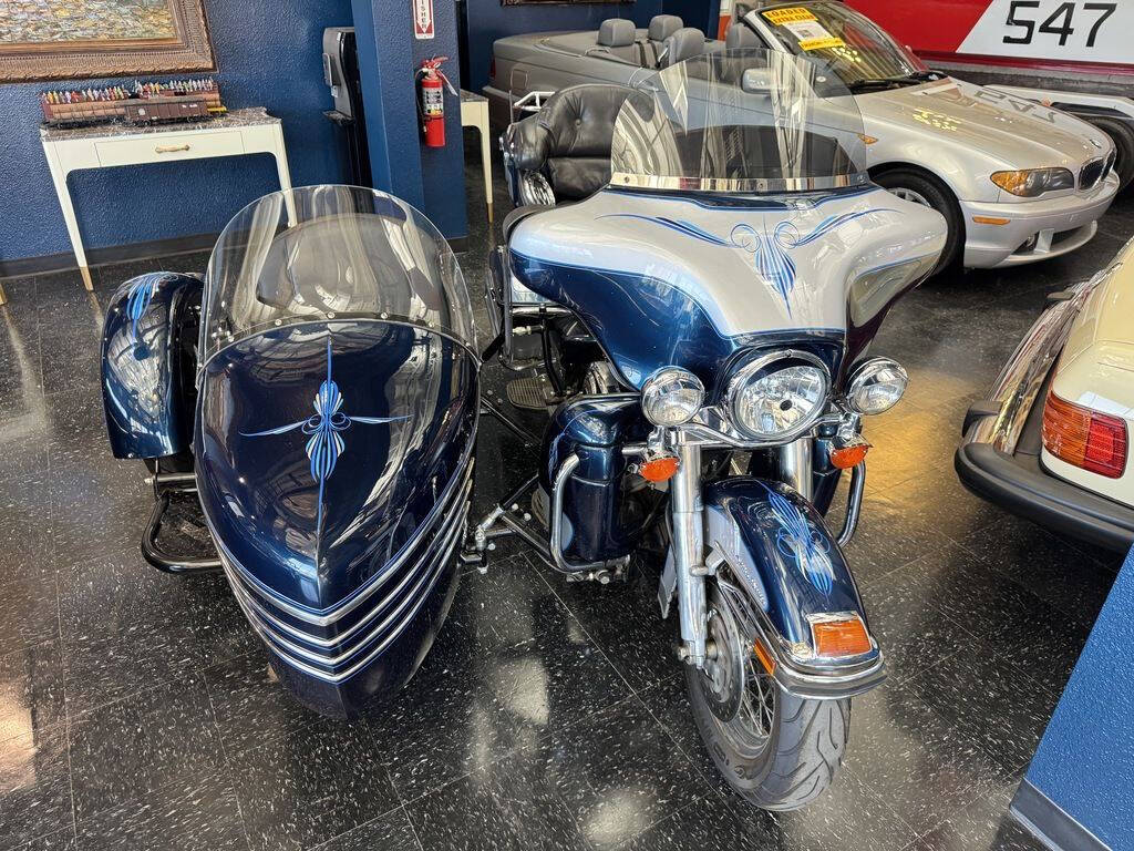 2002 Harley-Davidson® FLHTC - Electra Glide® Cl 3