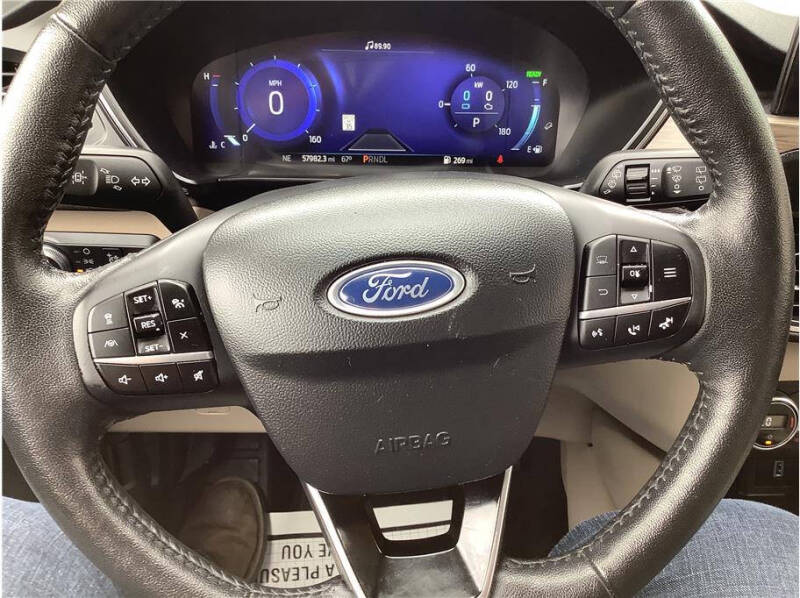 2020 Ford Escape Hybrid Titanium