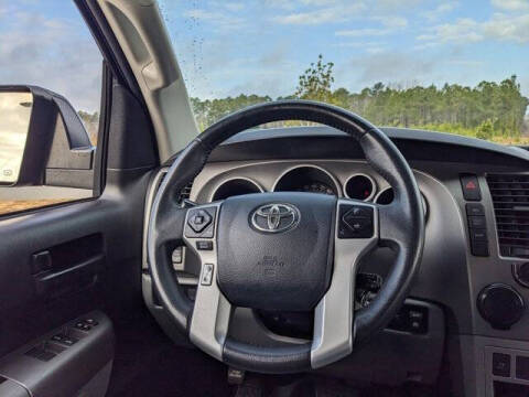 2017 Toyota Sequoia SR5