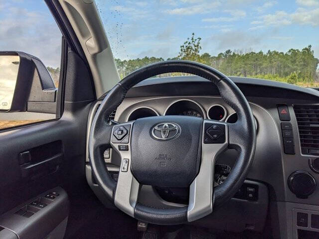 2017 Toyota Sequoia SR5