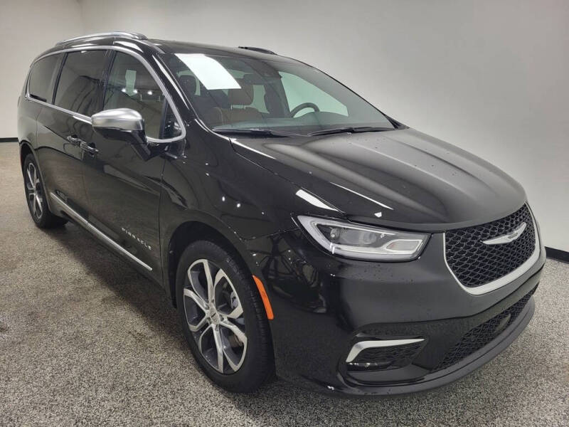 2025 Chrysler Pacifica Pinnacle