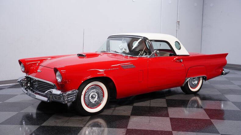 1957 Ford Thunderbird
