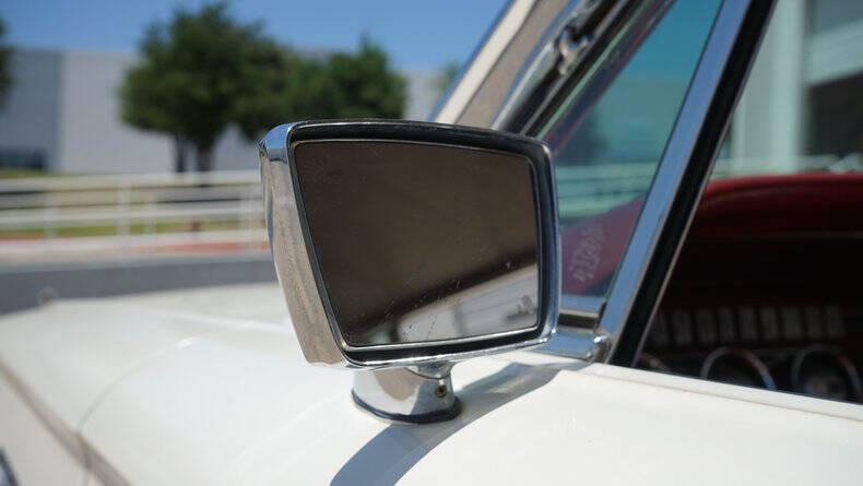1965 Ford Thunderbird
