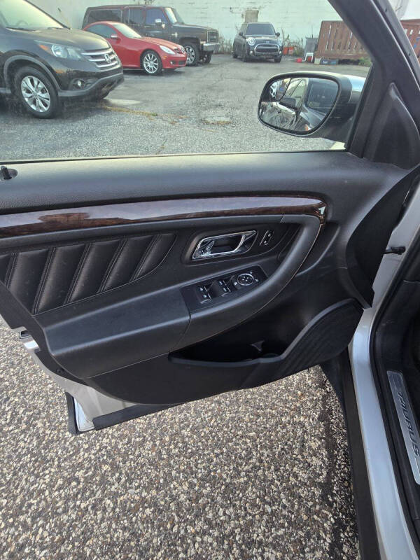 2013 Ford Taurus Limited