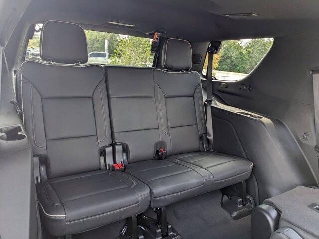 2025 GMC Yukon Elevation