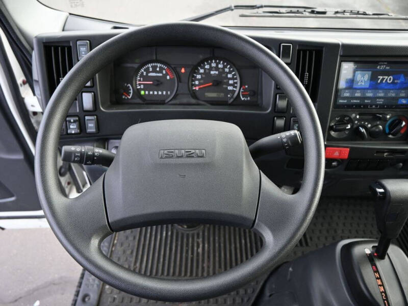 2024 Isuzu NPR HD 1F2