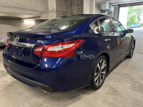 2016 Nissan Altima 2.5 SR