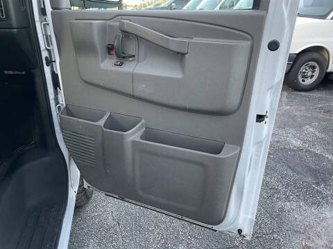 2017 Chevrolet Express LT 3500