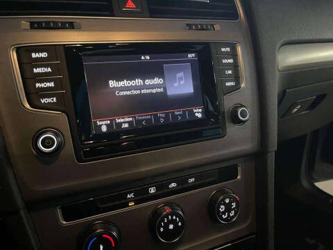 2015 Volkswagen Golf TSI S