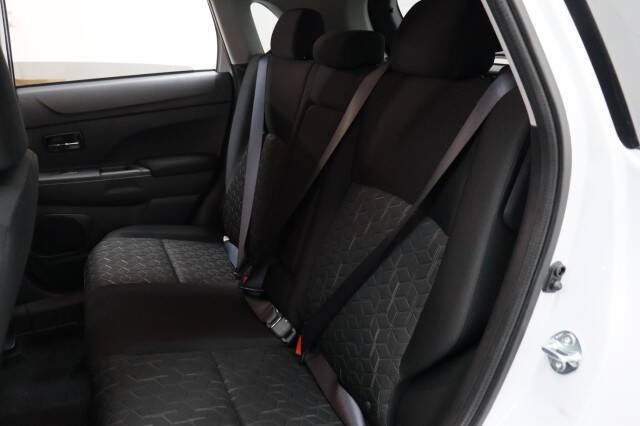 2026 Mitsubishi Outlander Sport ES