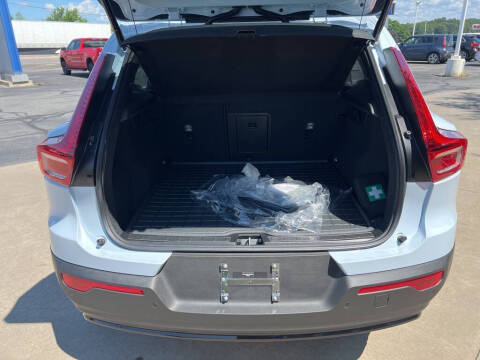 2026 Volvo XC40 B5 Core