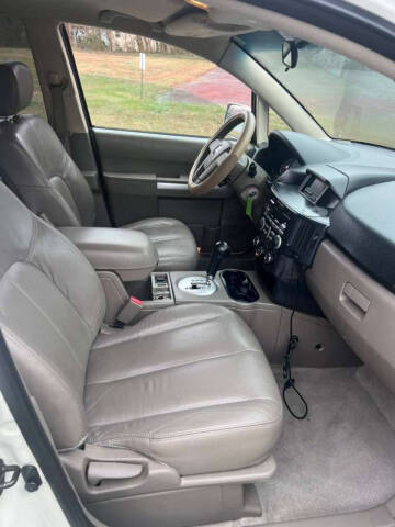 2007 Mitsubishi Endeavor SE