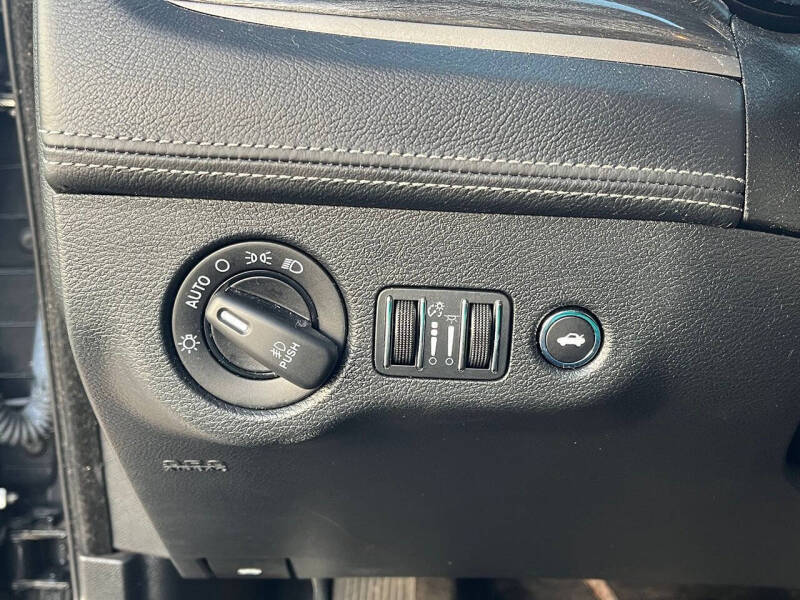 2014 Chrysler 300 C John Varvatos Limited Edition