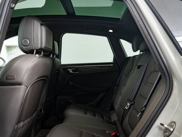 2025 Porsche Macan S