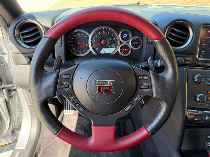 2015 Nissan GT-R Black Edition